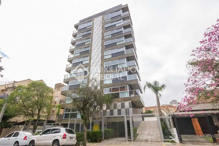 Apartamento com 1 Quarto para Alugar, 63 m² por R$ 1.800/Mês Rua Eça de Queiroz, 96 - Petrópolis, Porto Alegre - RS