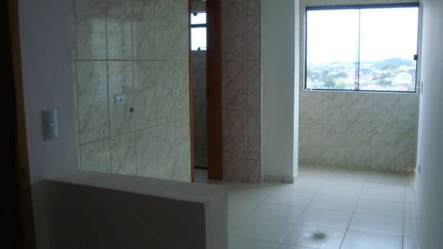 Apartamento com 2 Quartos para Alugar, 45 m² por R$ 750/Mês Rua La Salle, 660 - Pinheirinho, Curitiba - PR