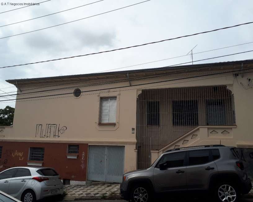 Casa com 3 Quartos para Alugar, 169 m² por R$ 1.500/Mês Vila Carvalho, Sorocaba - SP