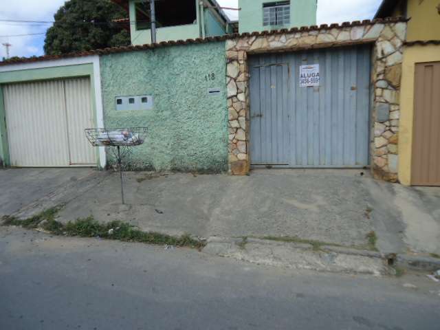 Casa com 2 Quartos para Alugar, 40 m² por R$ 550/Mês Justinópolis, Ribeirão das Neves - MG
