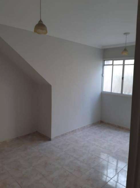 Apartamento com 2 Quartos para Alugar, 50 m² por R$ 800/Mês Vila Clóris, Belo Horizonte - MG