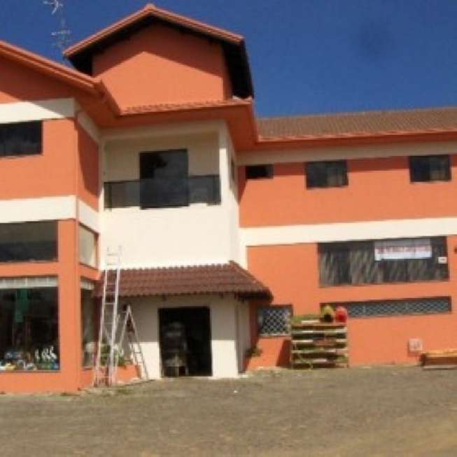 Apartamento com 2 Quartos para Alugar por R$ 750/Mês Estrada José Kalinoski, 181 - Contorno, Ponta Grossa - PR