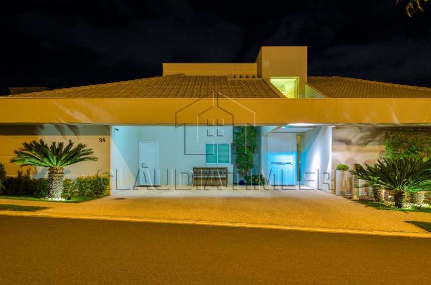 Casa com 3 Quartos à Venda, 327 m² por R$ 1.690.000 Vila Nasser, Campo Grande - MS