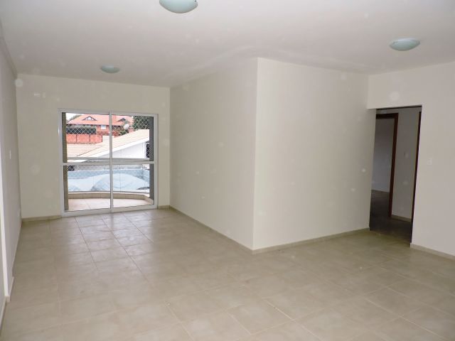 Apartamento com 3 Quartos para Alugar por R$ 1.400/Mês Rua Vicente Machado - Country, Cascavel - PR