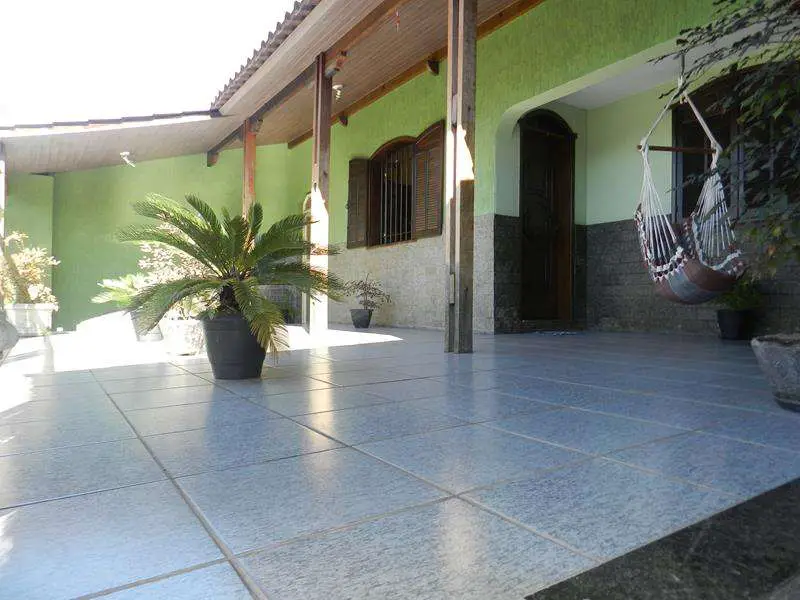 Casa com 4 Quartos à Venda, 208 m² por R$ 690.000 Rua Adalmo Passos Lopes, 424 - Água Branca, Contagem - MG