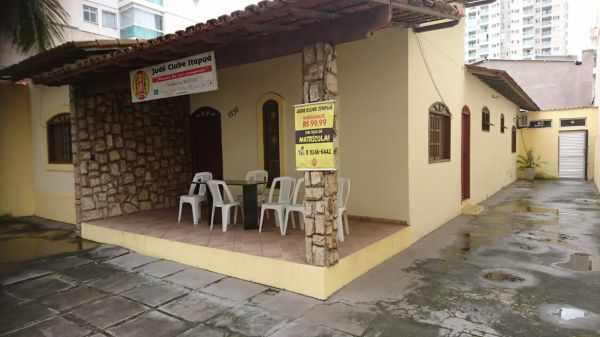 Casa com 4 Quartos à Venda, 360 m² por R$ 2.500.000 Rua Curitiba - Praia da Costa, Vila Velha - ES