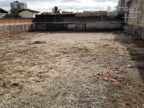 Lote/Terreno para Alugar, 600 m² por R$ 3.600/Mês Centro, Pindamonhangaba - SP