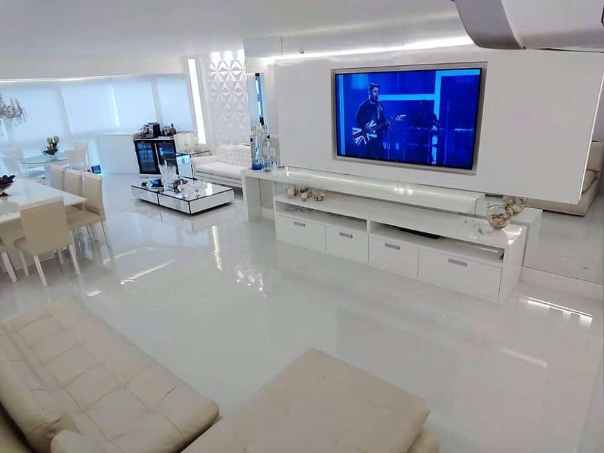 Apartamento com 4 Quartos à Venda, 210 m² por R$ 2.200.000 Rua Affonso Cláudio, 287 - Praia do Canto, Vitória - ES
