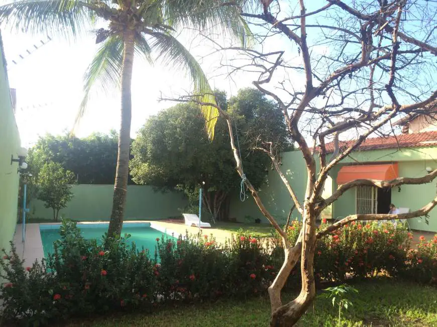 Casa com 5 Quartos para Alugar, 396 m² por R$ 3.500/Mês Rua Raul Píres Barbosa, 394 - Vila Miguel Couto, Campo Grande - MS