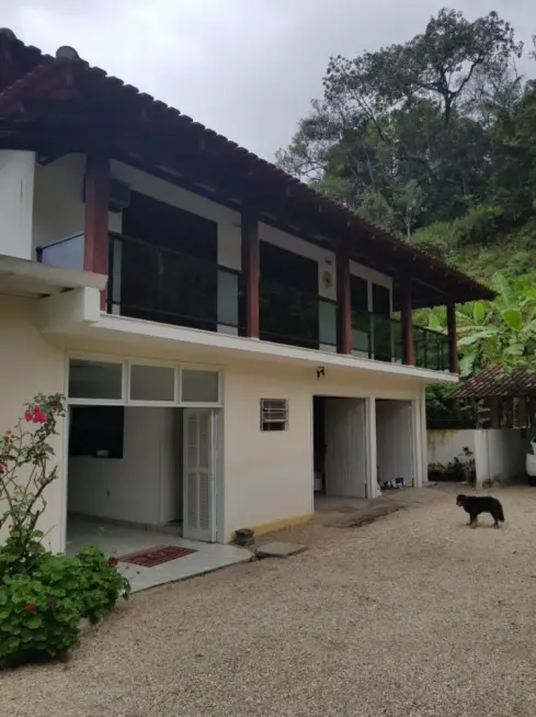 Casa com 3 Quartos para Alugar, 90 m² por R$ 1.300/Mês Santa Rita, Brusque - SC