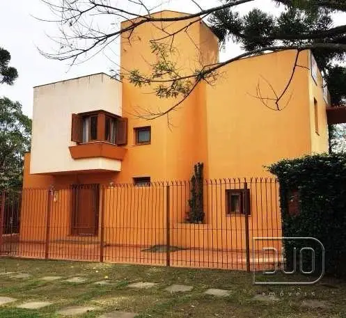 Casa com 3 Quartos à Venda, 197 m² por R$ 950.000 Rua João Florian, 125 - Desvio Rizzo, Caxias do Sul - RS