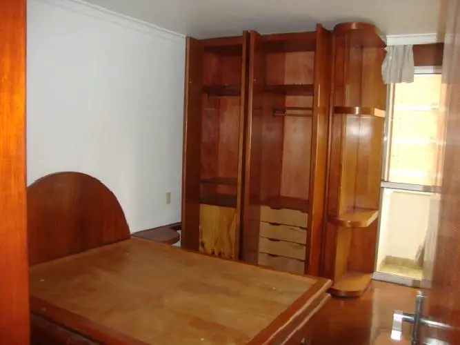 Apartamento com 2 Quartos para Alugar, 100 m² por R$ 1.000/Mês Setor Bueno, Goiânia - GO