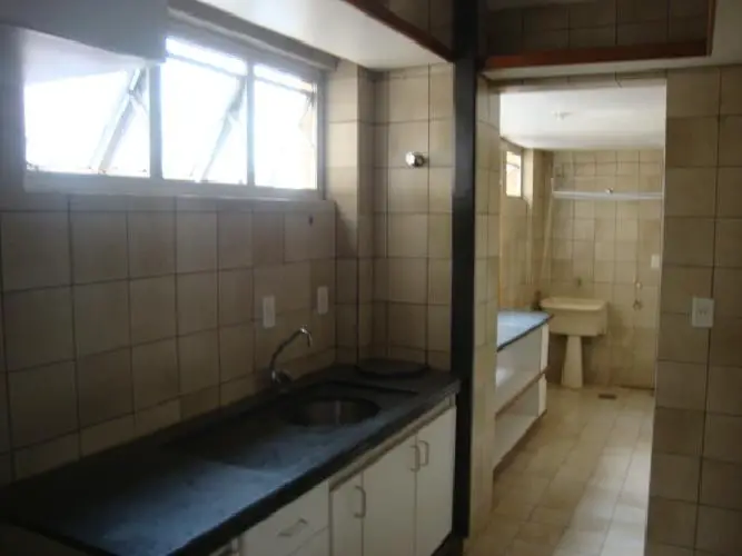 Apartamento com 2 Quartos para Alugar, 100 m² por R$ 1.000/Mês Setor Bueno, Goiânia - GO