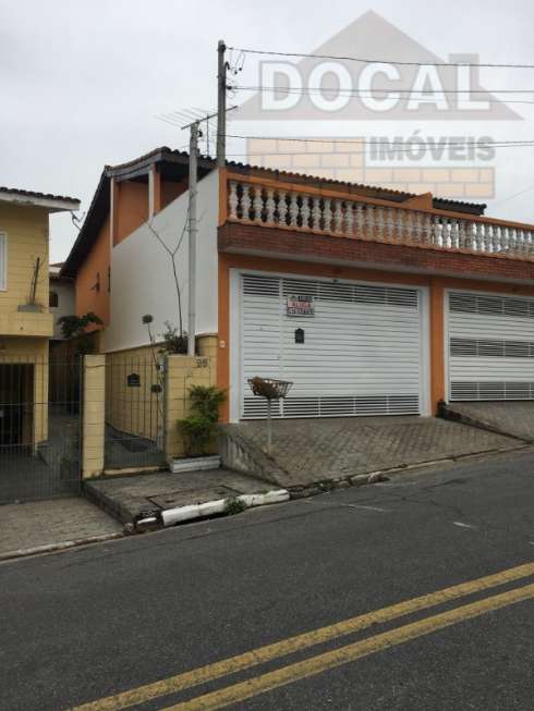 Sobrado com 3 Quartos para Alugar, 169 m² por R$ 2.500/Mês Jardim América, Taboão da Serra - SP