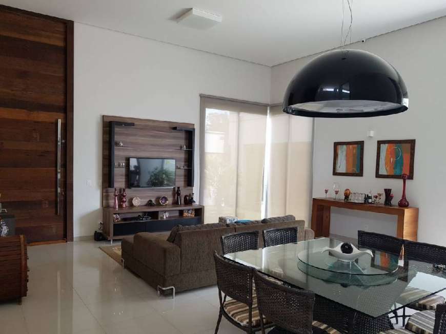 Casa com 3 Quartos à Venda, 330 m² por R$ 1.200.000 Jardim Acacia, Tangará da Serra - MT