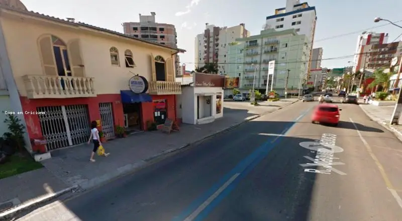 Casa com 3 Quartos à Venda, 200 m² por R$ 1.000.000 Centro, Criciúma - SC