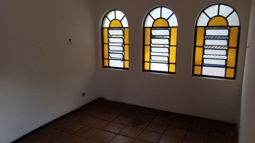 Casa com 4 Quartos para Alugar, 150 m² por R$ 1.700/Mês Rua José Cerqueira Bastos, 156 - Butantã, São Paulo - SP