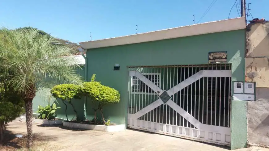 Casa com 3 Quartos à Venda, 200 m² por R$ 230.000 Rua Dona Maria Cecília Mascarenhas de Figueiredo - Conjunto Caiçara, Goiânia - GO