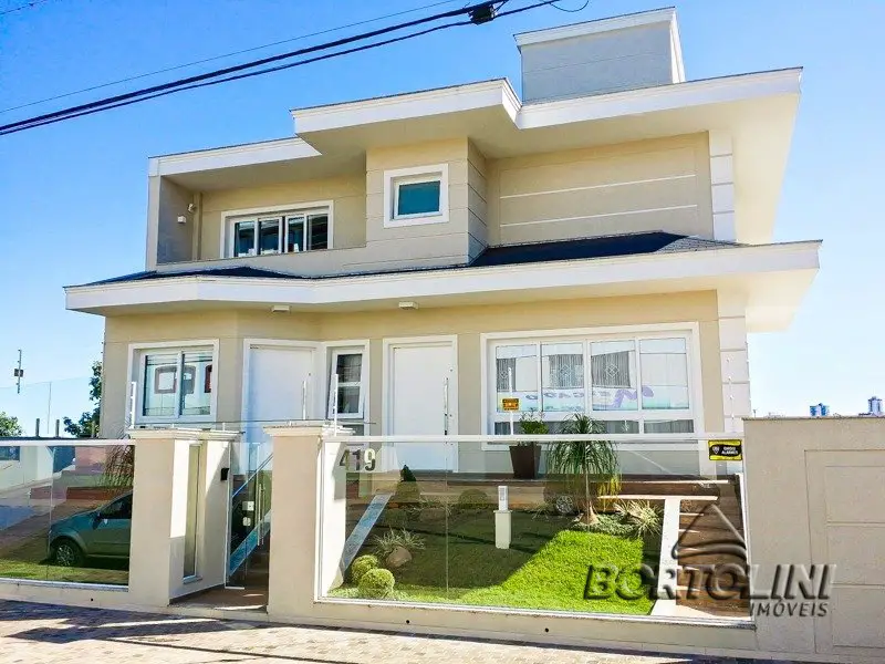 Casa com 3 Quartos à Venda, 407 m² por R$ 1.800.000 Lucas Araújo, Passo Fundo - RS