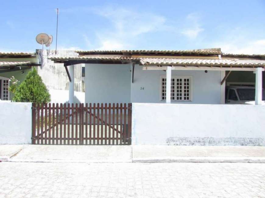 Casa com 3 Quartos para Alugar, 75 m² por R$ 1.100/Mês Atalaia, Aracaju - SE