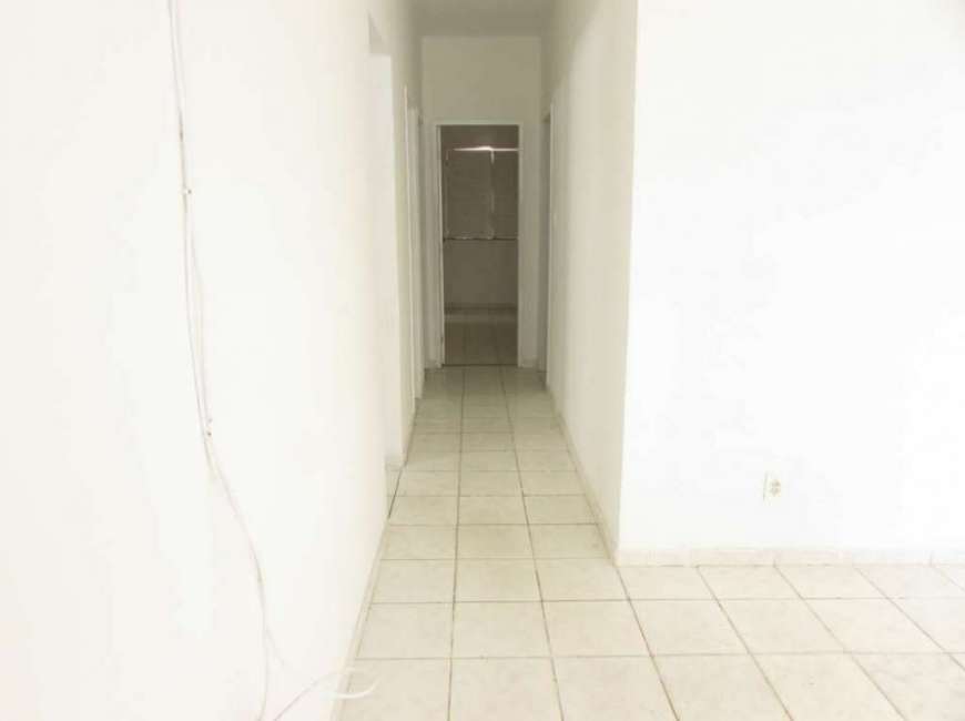 Casa com 3 Quartos para Alugar, 75 m² por R$ 1.100/Mês Atalaia, Aracaju - SE