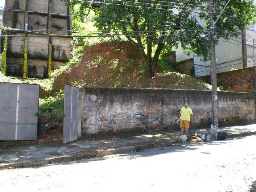 Lote/Terreno para Alugar por R$ 2.000/Mês Rua Senador Pompéo - Serra, Belo Horizonte - MG