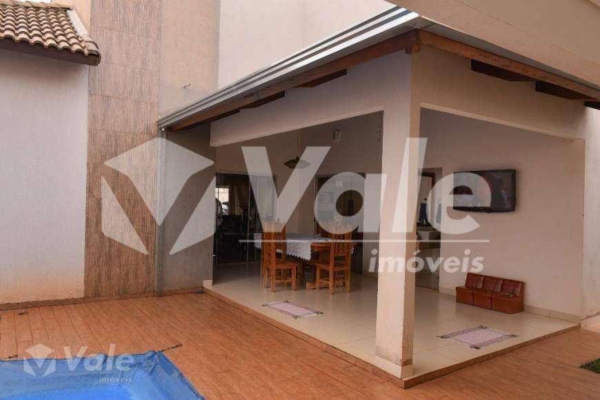 Casa com 3 Quartos à Venda, 180 m² por R$ 780.000 405 Sul Alameda 24, 14 - Plano Diretor Sul, Palmas - TO