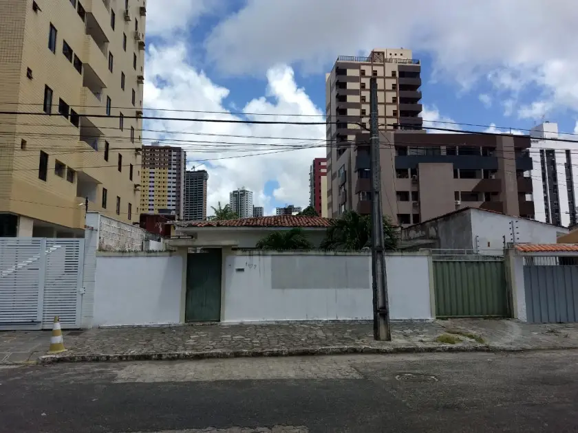 Casa com 3 Quartos para Alugar, 200 m² por R$ 2.200/Mês Manaíra, João Pessoa - PB