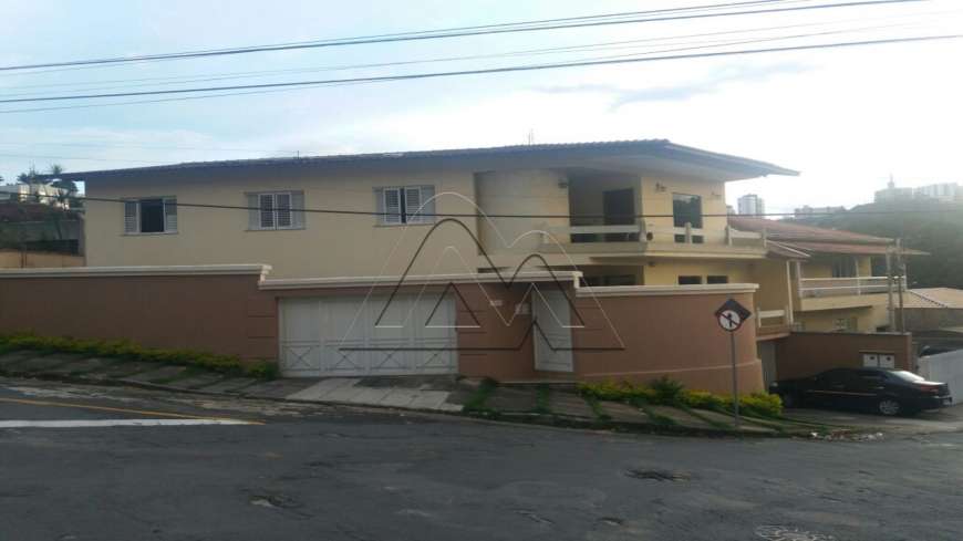 Casa com 3 Quartos à Venda, 173 m² por R$ 500.000 Jardim Cascatinha, Poços de Caldas - MG