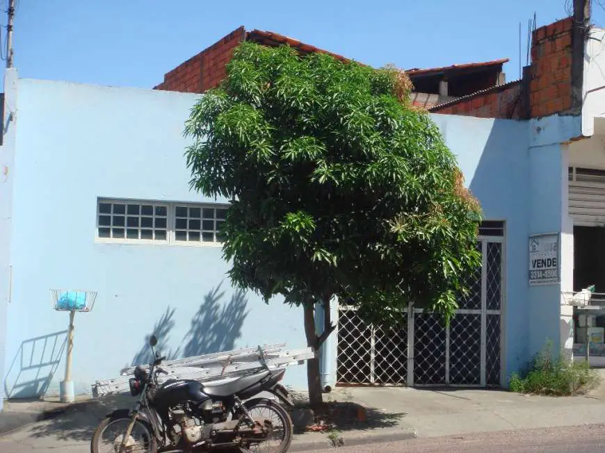 Casa com 2 Quartos à Venda, 120 m² por R$ 200.000 Dom Aquino, Cuiabá - MT