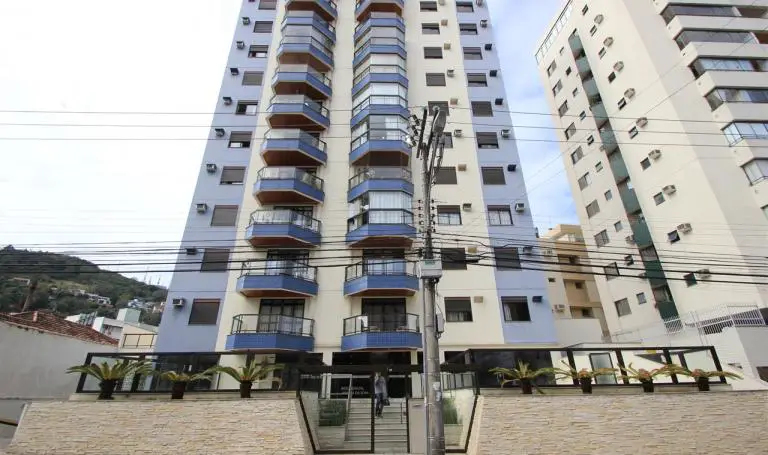 Apartamento com 3 Quartos para Alugar, 100 m² por R$ 2.400/Mês Rua Germano Wendhausen, 276 - Centro, Florianópolis - SC