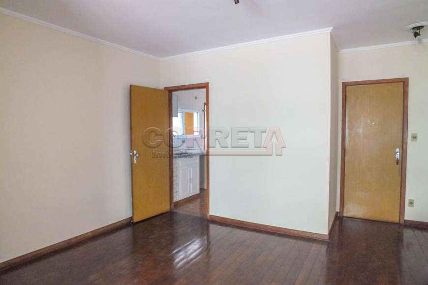 Apartamento com 3 Quartos para Alugar, 108 m² por R$ 1.200/Mês Vila Estádio, Araçatuba - SP