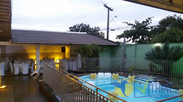 Sobrado com 4 Quartos à Venda, 400 m² por R$ 750.000 Parque das Flores, Goiânia - GO