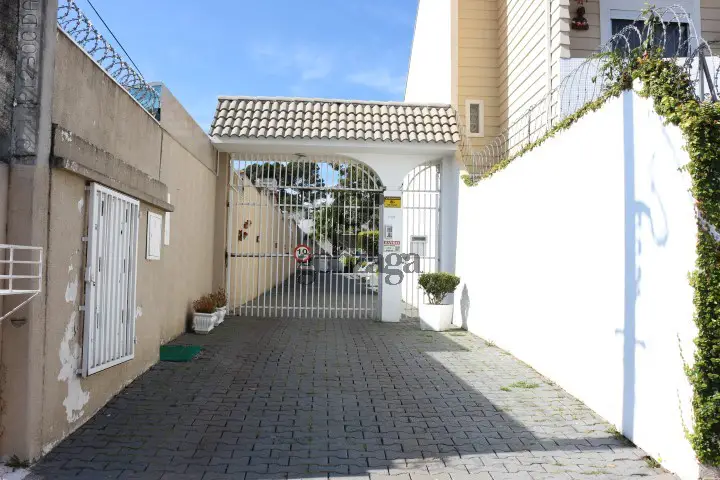 Sobrado com 3 Quartos para Alugar, 140 m² por R$ 1.800/Mês Avenida Prefeito Maurício Fruet, 1140 - Cajuru, Curitiba - PR
