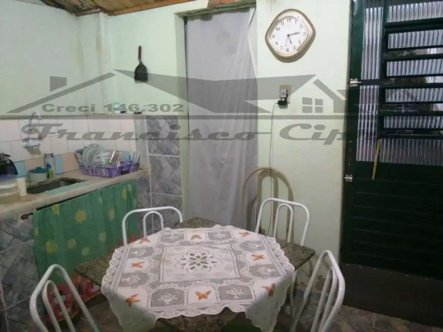 Casa com 2 Quartos à Venda por R$ 110.000 Rua Rangel Pestana - Pedreira, Guaratinguetá - SP