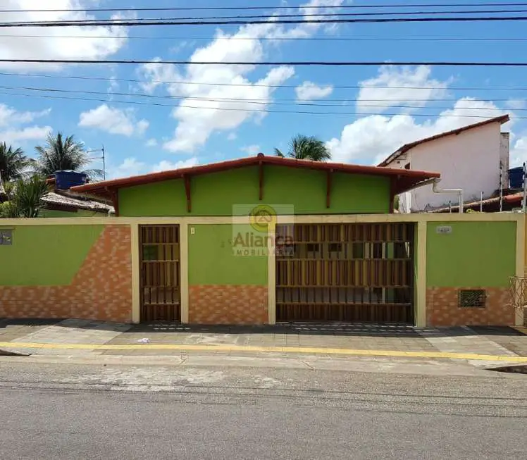 Casa com 2 Quartos à Venda, 165 m² por R$ 200.000 Pitimbu, Natal - RN