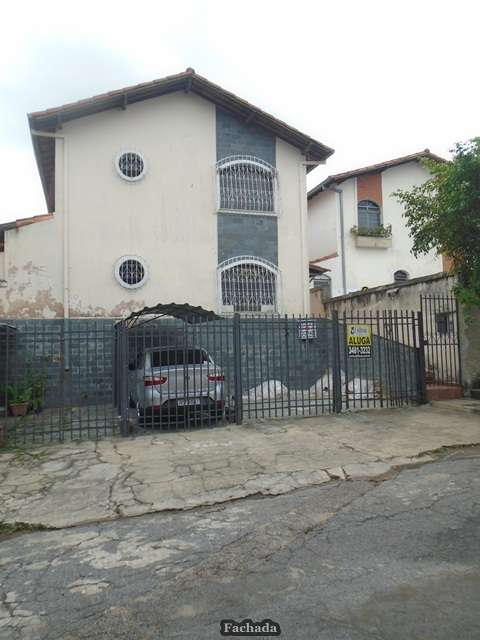 Casa com 3 Quartos para Alugar, 70 m² por R$ 950/Mês Itapoã, Belo Horizonte - MG