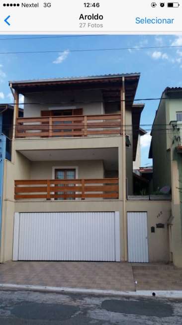 Casa com 2 Quartos para Alugar, 200 m² por R$ 2.900/Mês Rua Alambari - Condomínio Vila Verde, Cajamar - SP