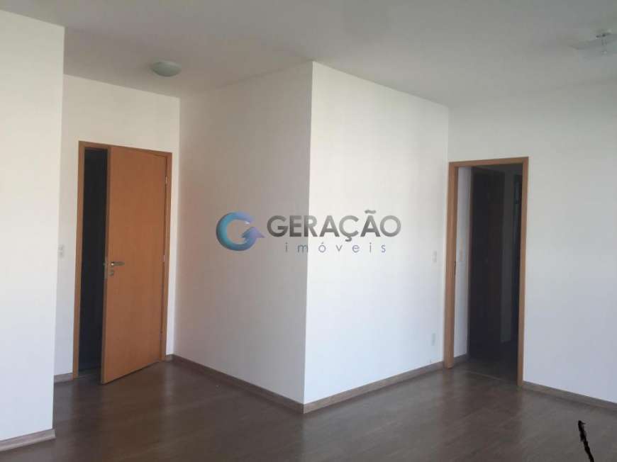 Apartamento com 4 Quartos para Alugar, 157 m² por R$ 3.500/Mês Jardim Apolo, São José dos Campos - SP