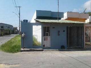 Casa com 3 Quartos para Alugar, 91 m² por R$ 1.100/Mês Colônia Terra Nova, Manaus - AM