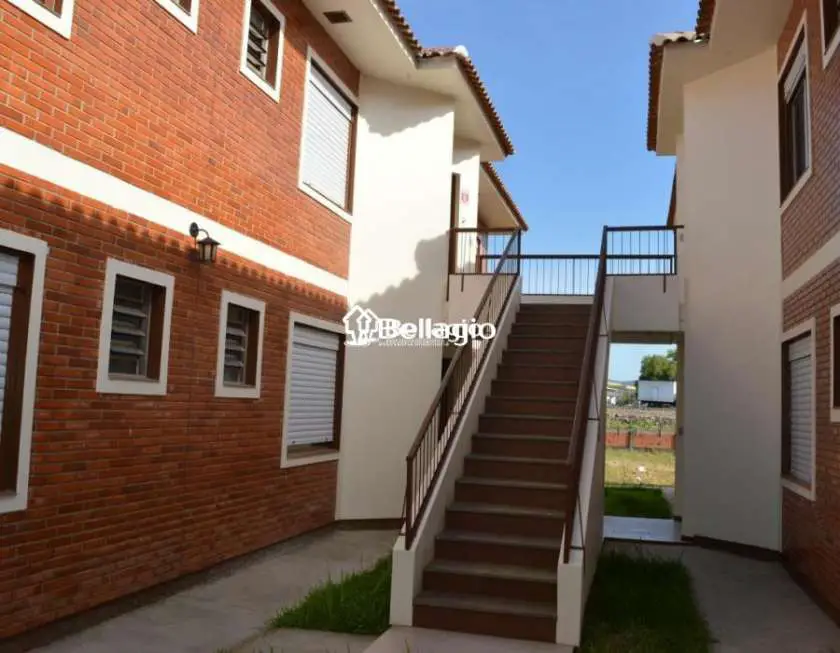Apartamento com 3 Quartos à Venda, 62 m² por R$ 215.000 Pinheiro Machado, Santa Maria - RS
