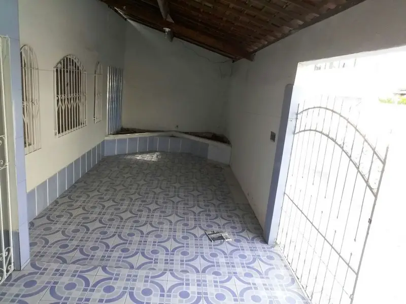 Casa com 3 Quartos para Alugar, 90 m² por R$ 1.000/Mês Rua Antônio Souza Montes, 312 - São Conrado, Aracaju - SE