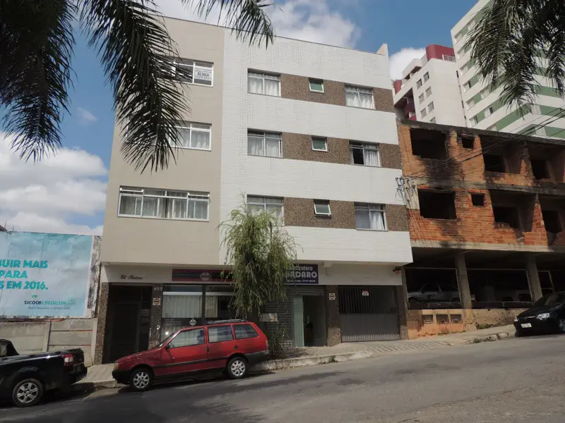 Kitnet com 1 Quarto para Alugar, 50 m² por R$ 700/Mês Avenida Divino Espírito Santo, 459 - Centro, Divinópolis - MG