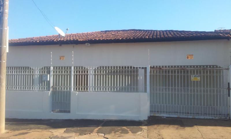 Casa para Alugar, 206 m² por R$ 2.000/Mês CPA II, Cuiabá - MT
