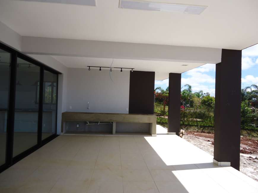 Casa de Condomínio com 4 Quartos para Alugar, 220 m² por R$ 2.900/Mês Estrada para Br-040, 576 - Villa Bella, Itabirito - MG