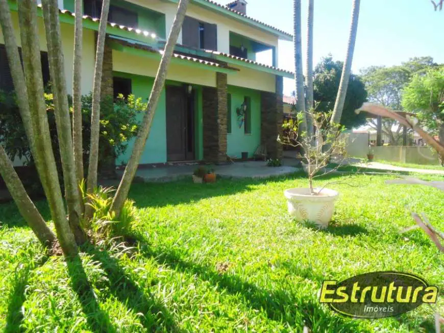 Casa com 4 Quartos à Venda, 304 m² por R$ 580.000 Centro, Restinga Seca - RS