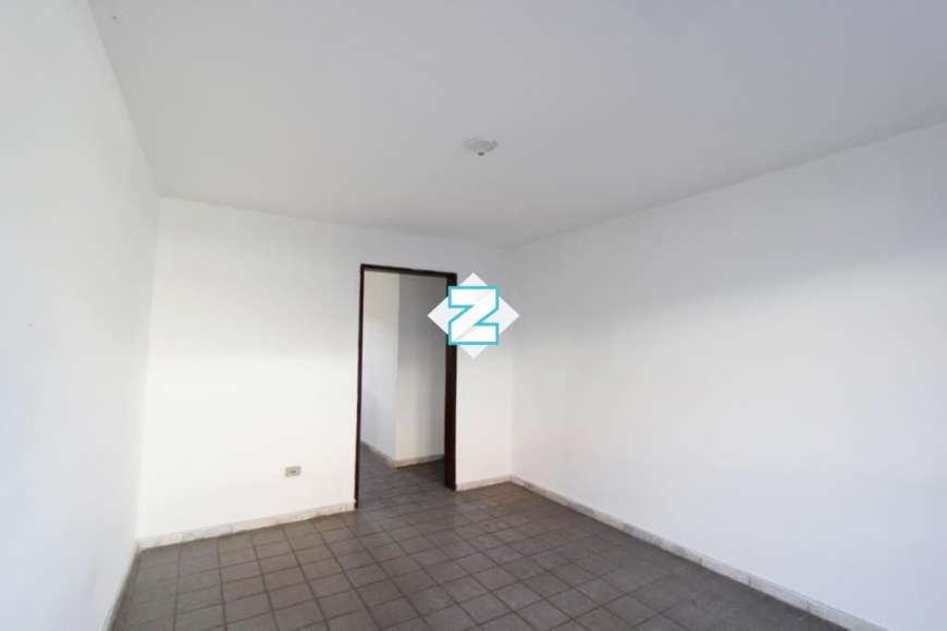 Apartamento com 2 Quartos para Alugar, 75 m² por R$ 650/Mês Avenida Muniz Falcão, 205 - Barro Duro, Maceió - AL