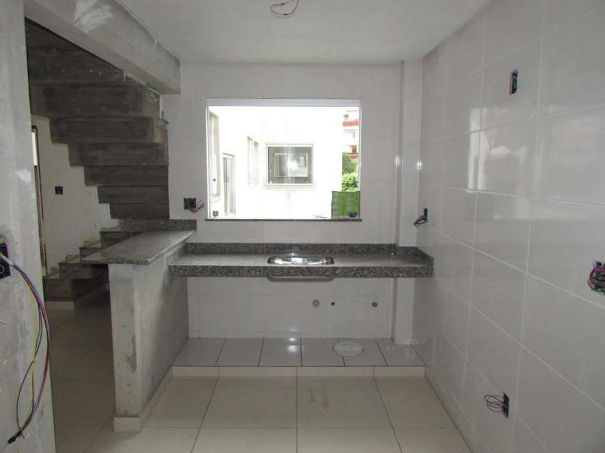 Cobertura com 3 Quartos para Alugar, 130 m² por R$ 1.200/Mês Itai, Divinópolis - MG