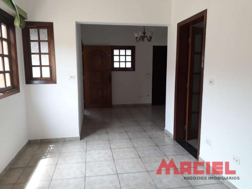 Casa com 3 Quartos para Alugar, 180 m² por R$ 2.500/Mês Rua Maricá - Jardim Satélite, São José dos Campos - SP