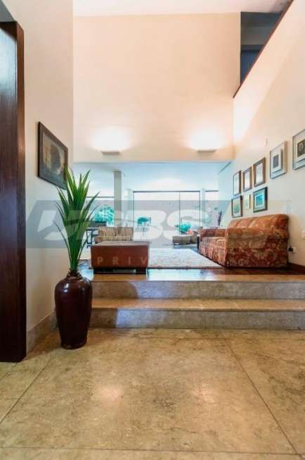 Casa com 3 Quartos à Venda, 260 m² por R$ 1.350.000 Rua 19 - Setor Oeste, Goiânia - GO